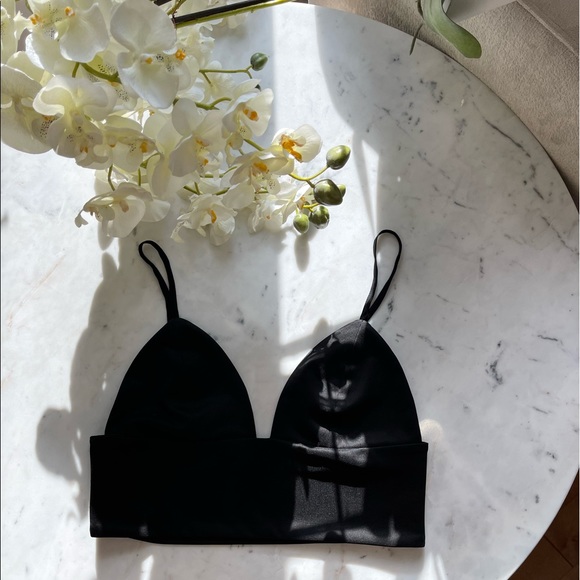 ❌SOLD❌URBAN OUTFITTERS-OUT FROM UNDER LONGLINE BRALETTE - Picture 3 of 4